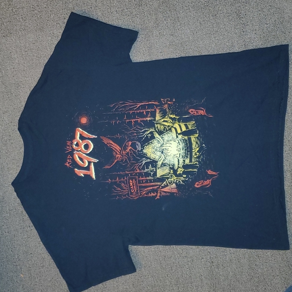 Red Vein Haunted House 1987 mens graphic tee